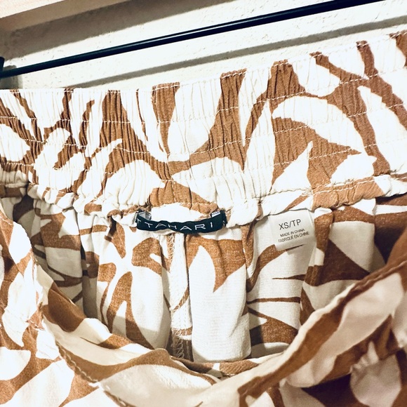 Tahari Brown and White Leaf Print Wide-Leg Pants XS EUC - Picture 3 of 4